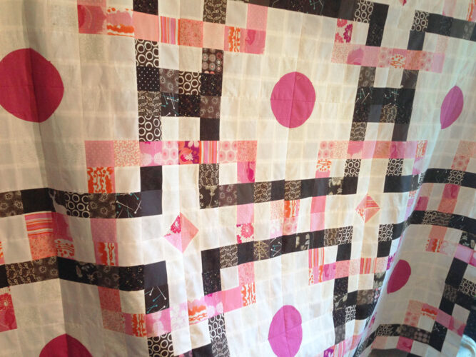 interlaced orbs quilt top