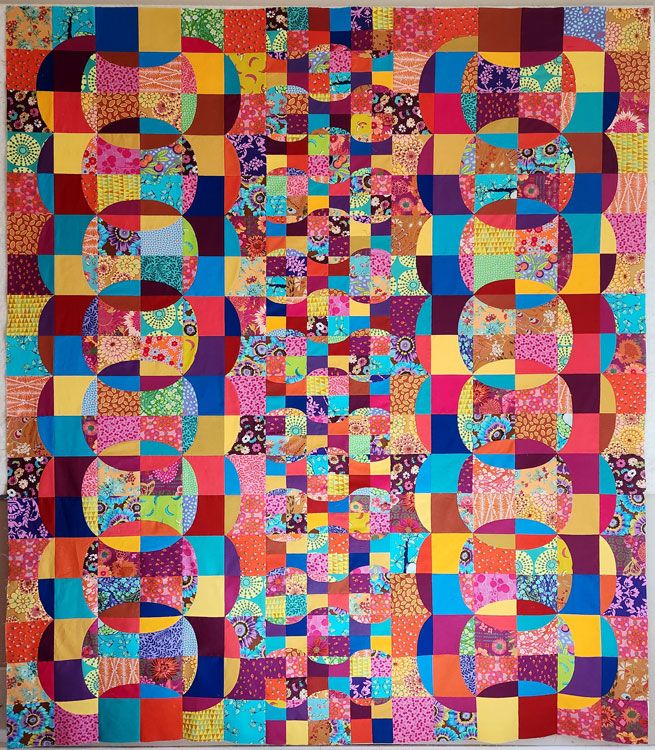 Treaded Maxie - Quilt Top Finish by Gail Lizette